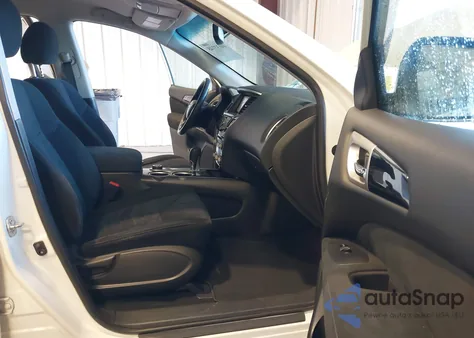 2016 Nissan Pathfinder Sv z USA, uszkodzony, nr VIN 5N1AR2MM9GC670685